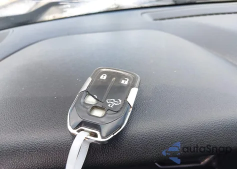 2019 Chevrolet Silverado 1500 Lt from USA, damaged, VIN 1GCPWCEDXKZ165238